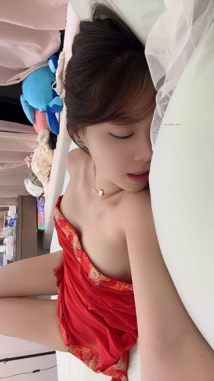 七七仙女 – 兜不住【12P】